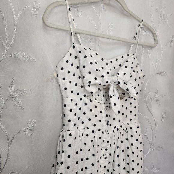 Black & White Polka Dot, Tie Top Dress with Adjustable Straps & Pockets! - Picture 2 of 12